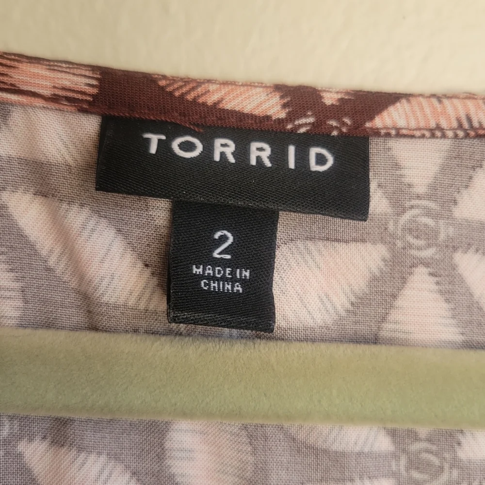 Chic Brown and Cream Geometric Maxi Dress - Picture 12 of 14